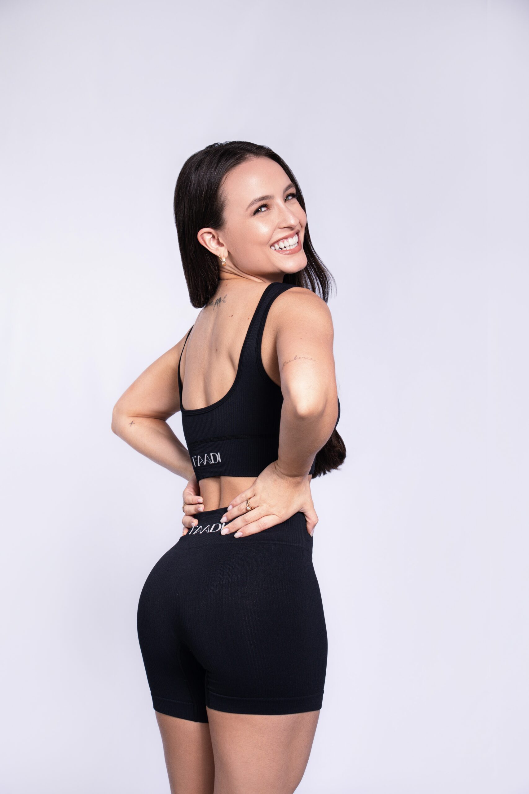 Top Seamless Canelado Black by LM - Imagem 4