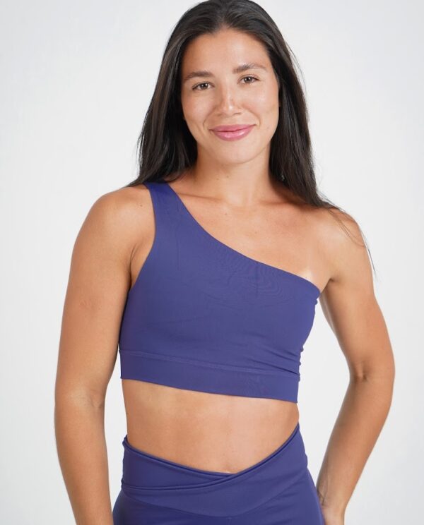 Top Um Ombro Só Essential Mirtilo