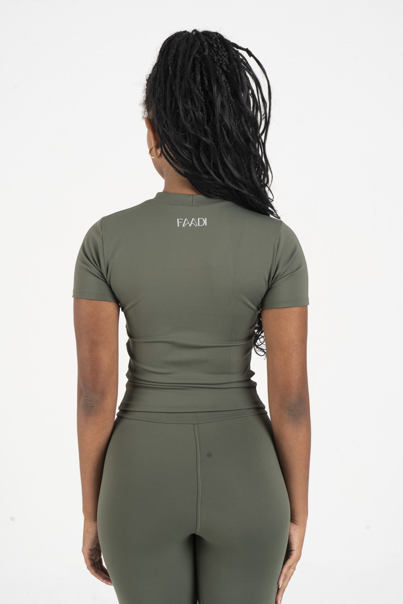 Baby Tee Outside Musgo - Imagem 4